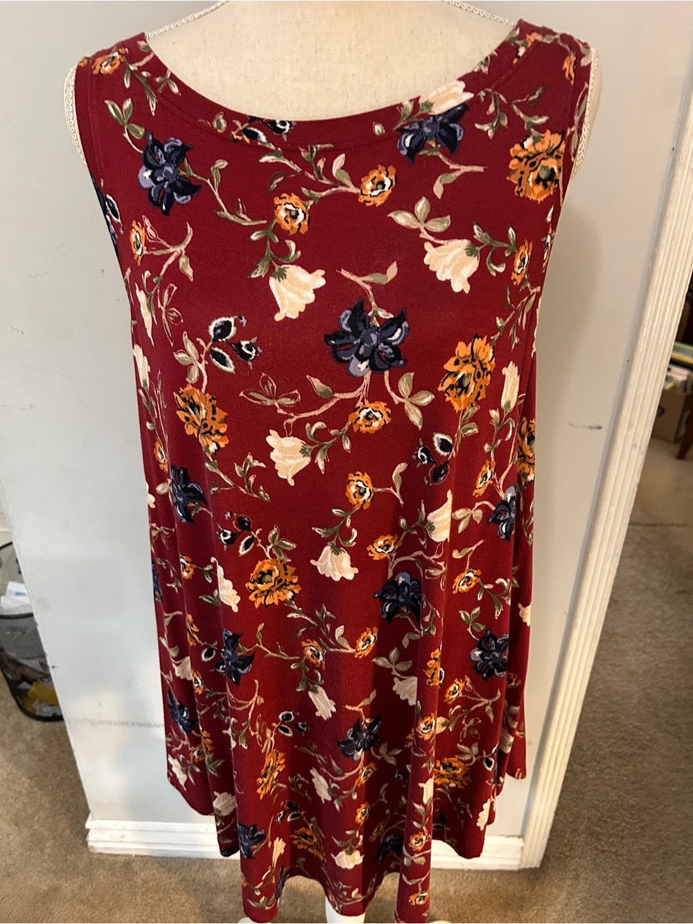 Lane Bryant Sleeveless Floral Swing Tank Top- Burgundy Floral